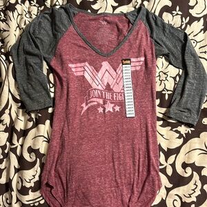 🌟SALE NwT Wonder Woman Tee size Large